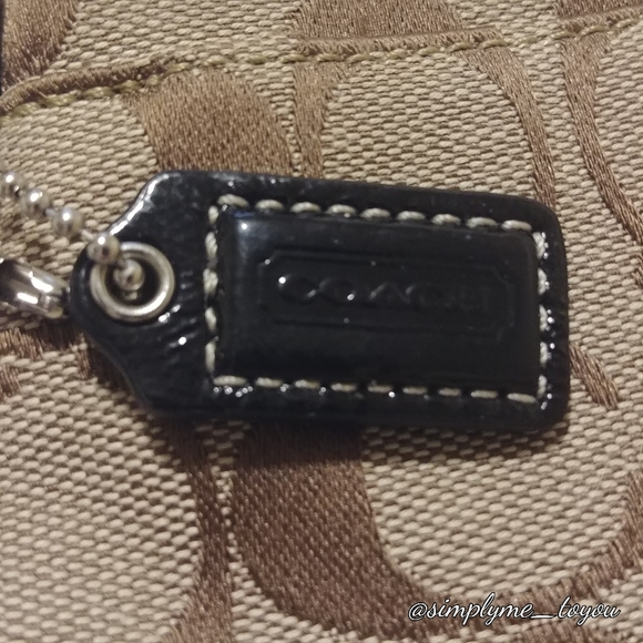 Coach Signature Jacquard CC Wristlet - Picture 7 of 8